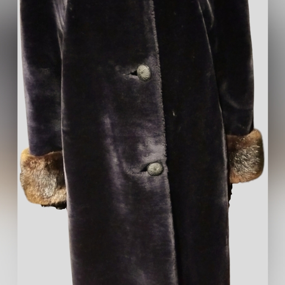 70s Vintage Faux Fur Winter Coat by Borglaska, Stall design / Sz M-L / Black - Picture 4 of 16